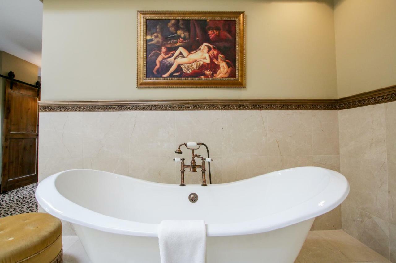 The Detroit Club Hotel Bagian luar foto