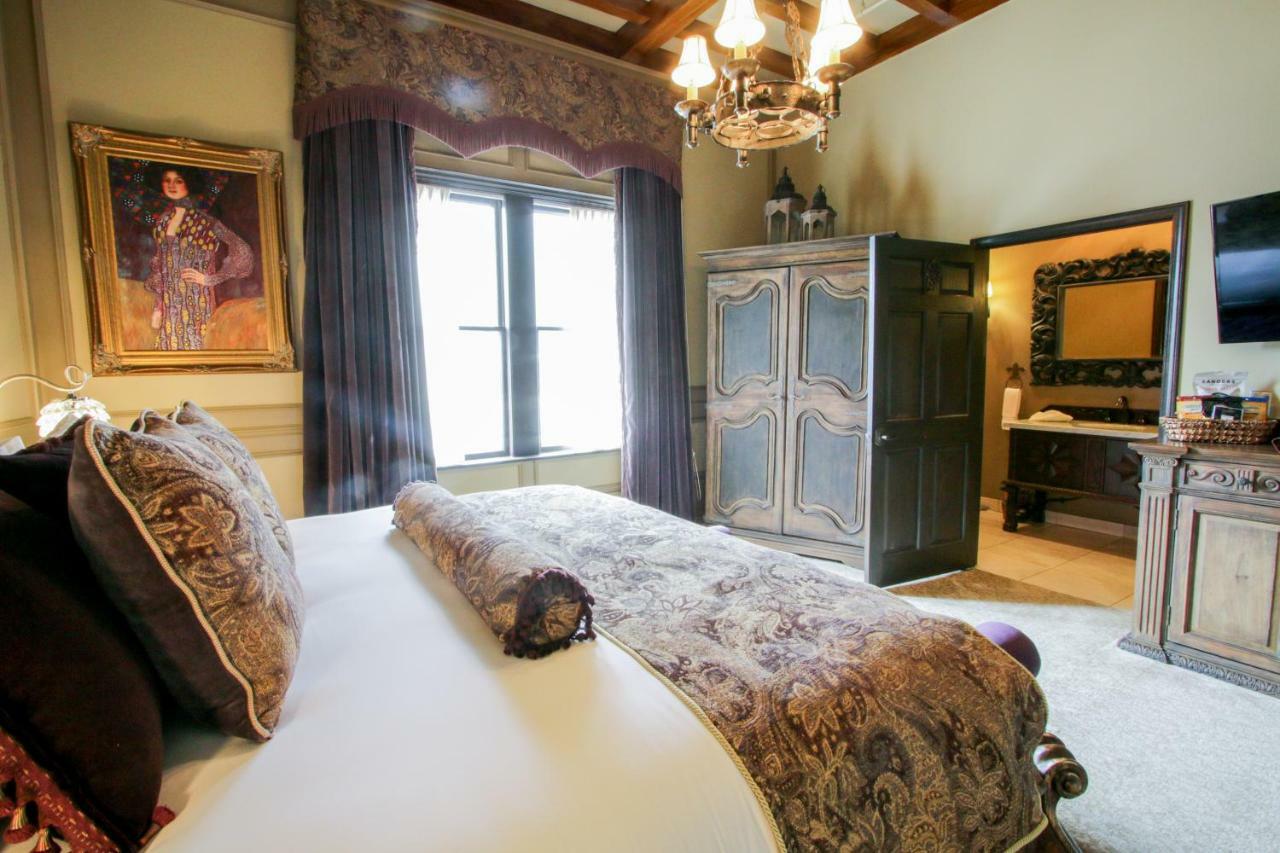 The Detroit Club Hotel Bagian luar foto